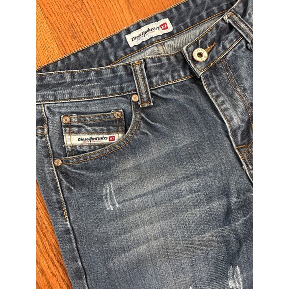 Diesel Industries Men's 32 x 30 Blue Strait Leg Jeans- EUC - Picture 3 of 10